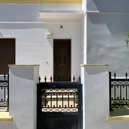 Casakos - Traditional House In