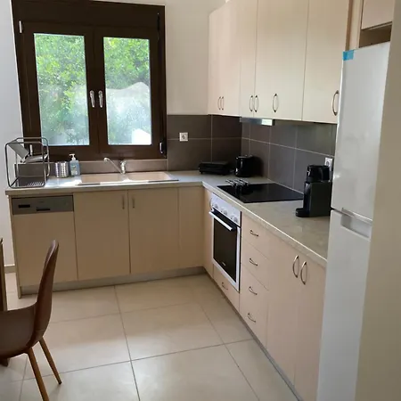 Casakos - Traditional House In